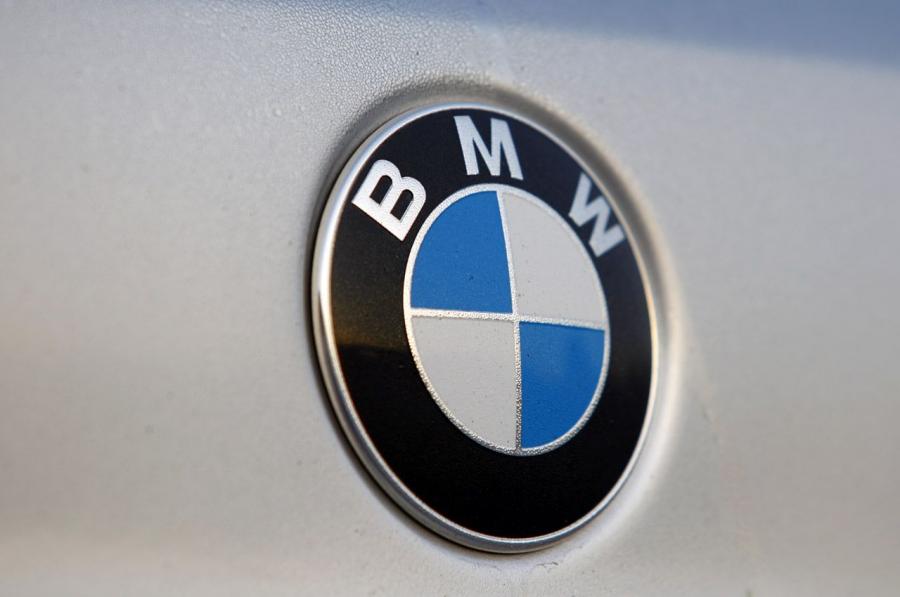  BMW 740Li 2011 года  (фото 39 из 48)